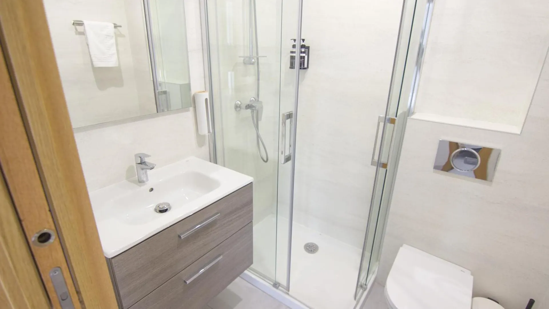 Moderno apartamento en Sevilla de 95m2 0*,