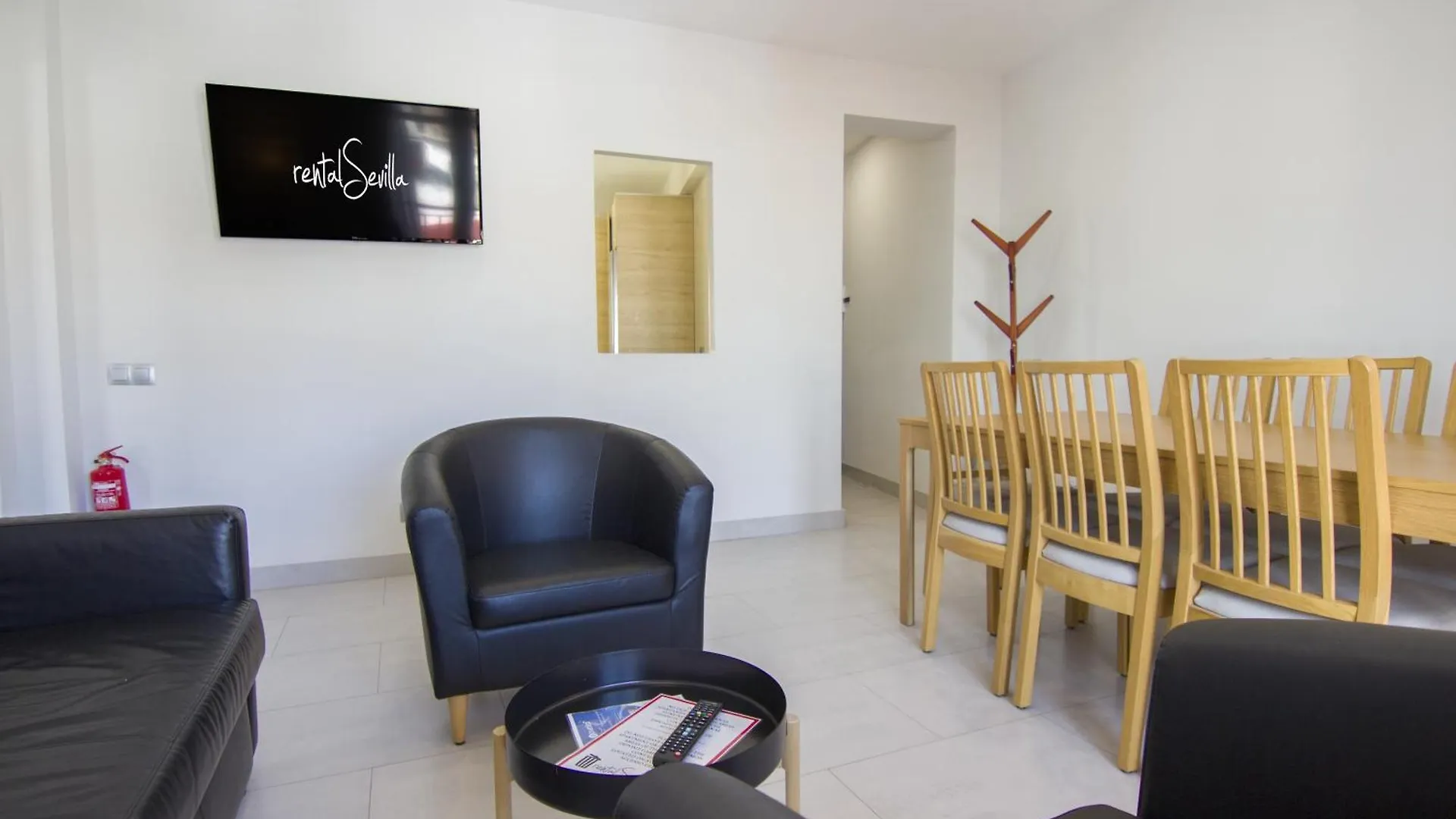 Rentalsevilla Lopez De Gomara I contacts